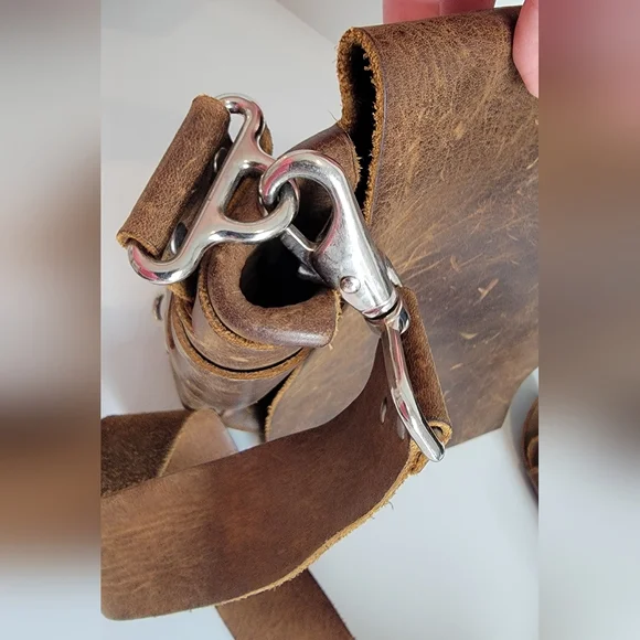 Colsen Keane Leather Bag - Picture 4 of 11